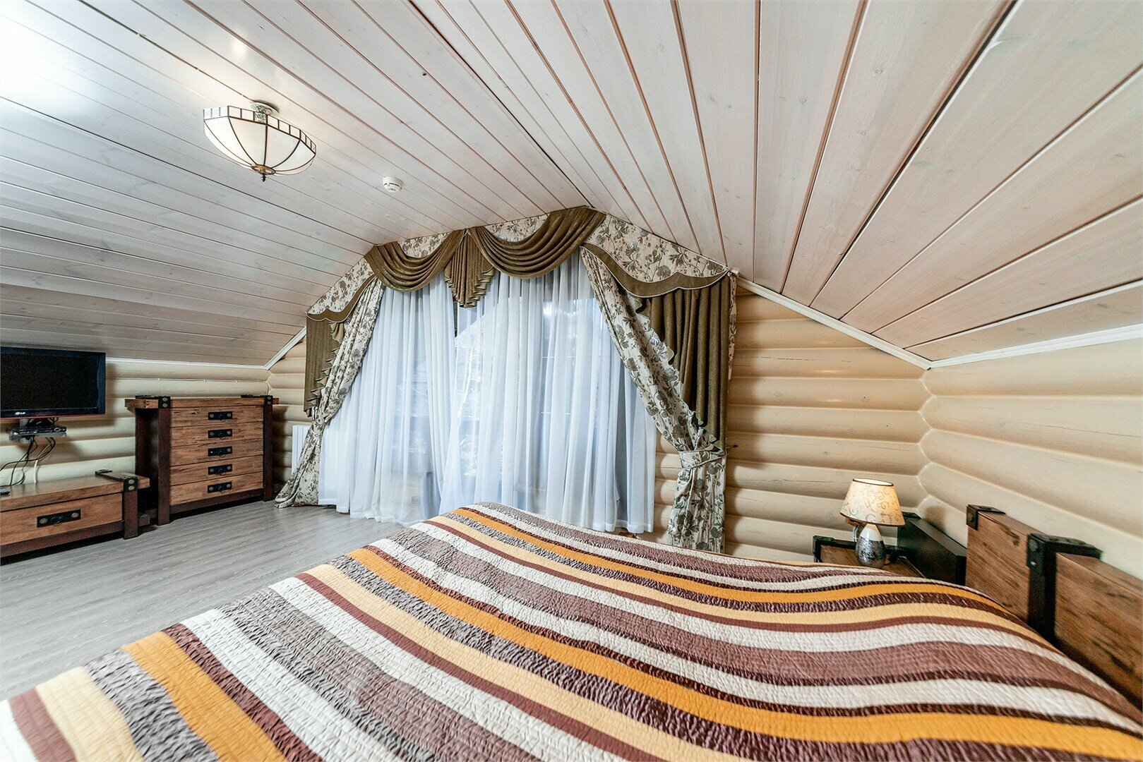 Двухкомнатный ЛЮКС ДОМ №2