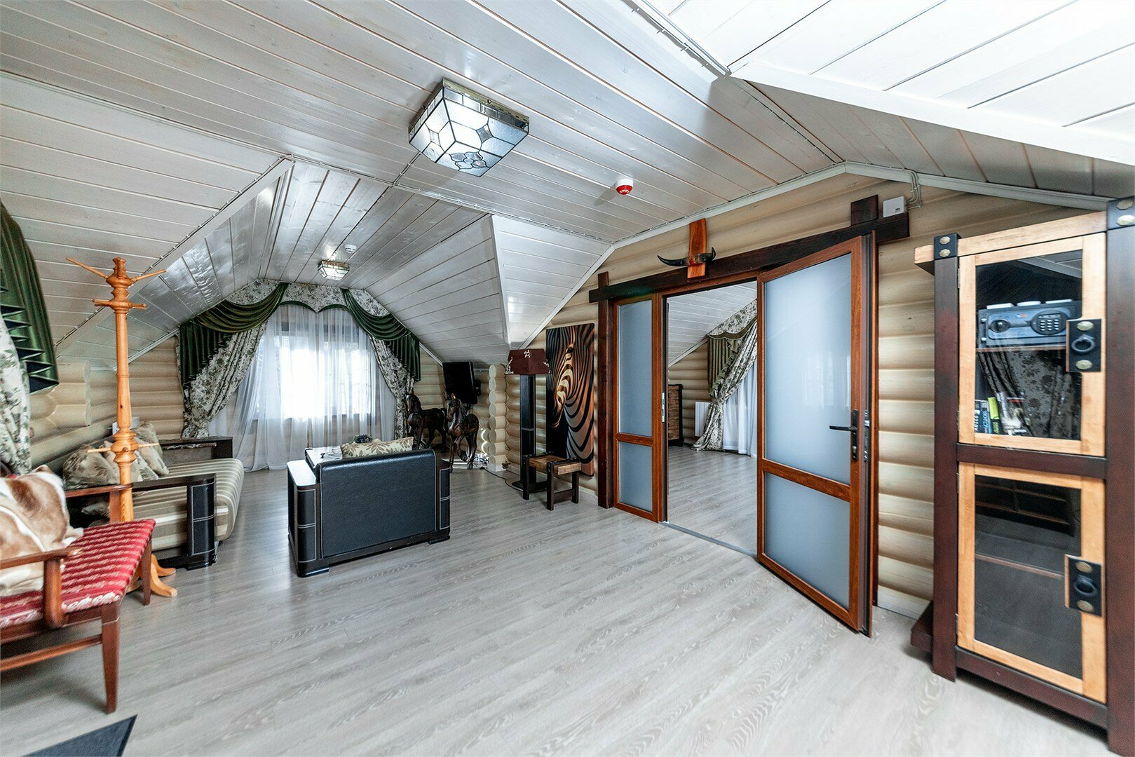 Двухкомнатный ЛЮКС ДОМ №2