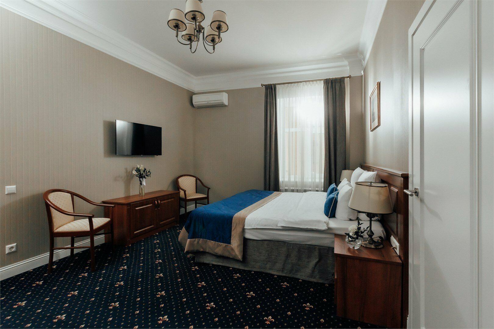 Апартаменты двухкомнатные с кухней