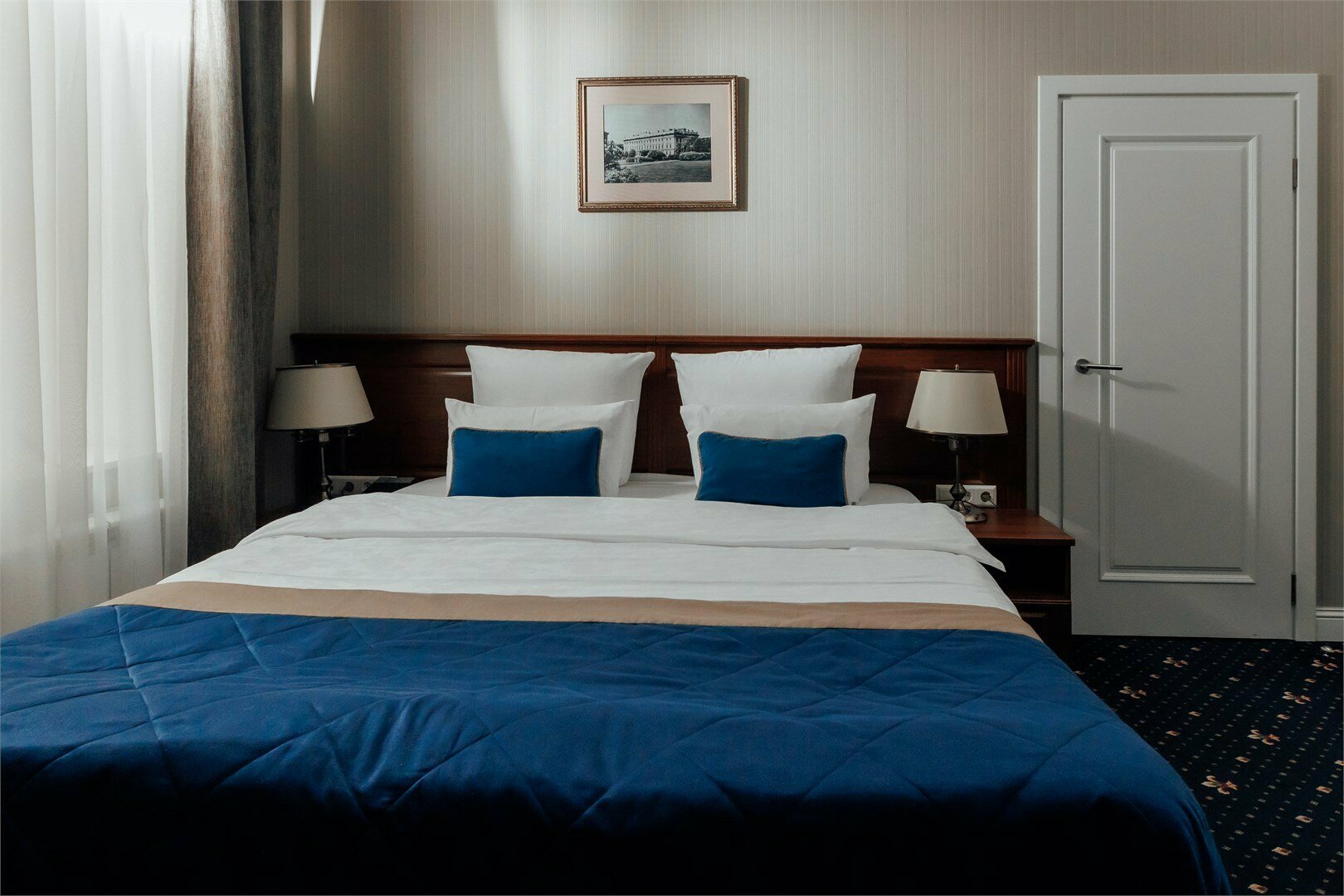 Апартаменты двухкомнатные с кухней