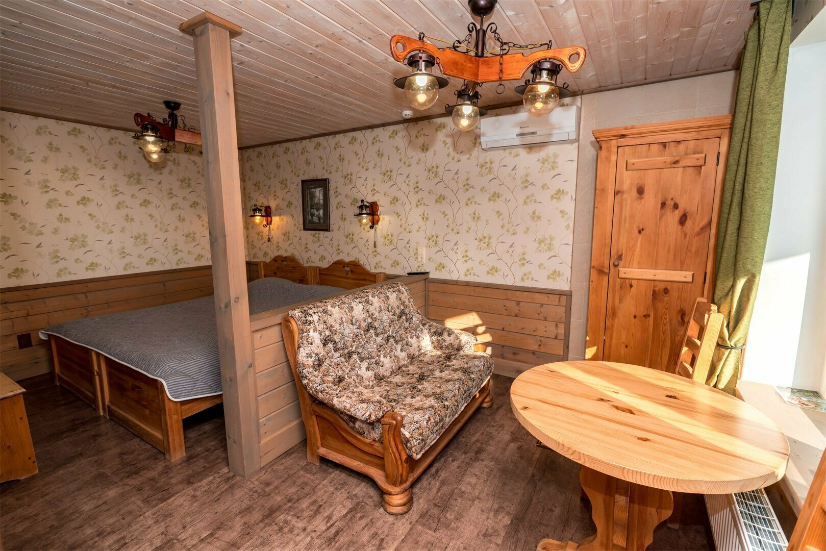 Номер Стандарт с двуспальной кроватью Альпийская деревня