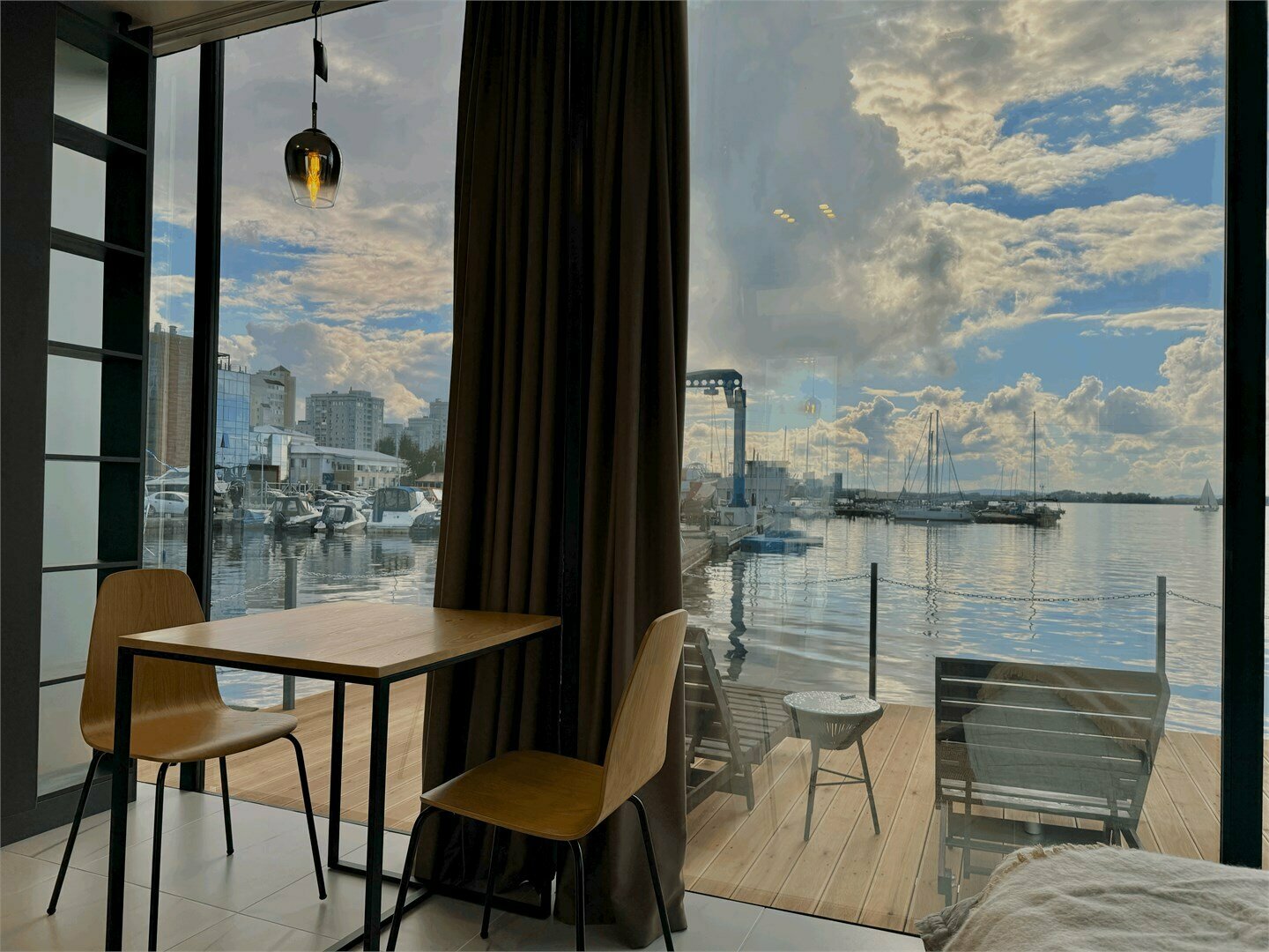 Зеркальный дом