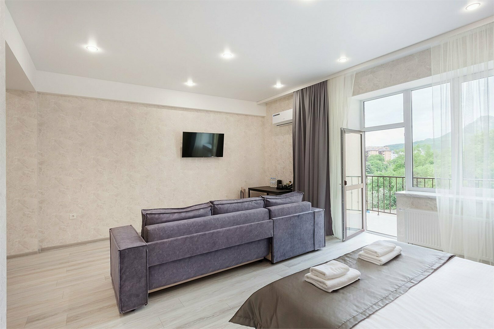 Джуниор Сюит +