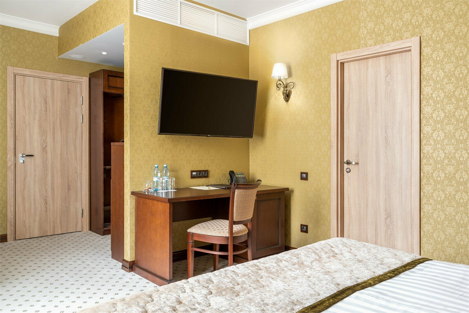 Джуниор Сьют