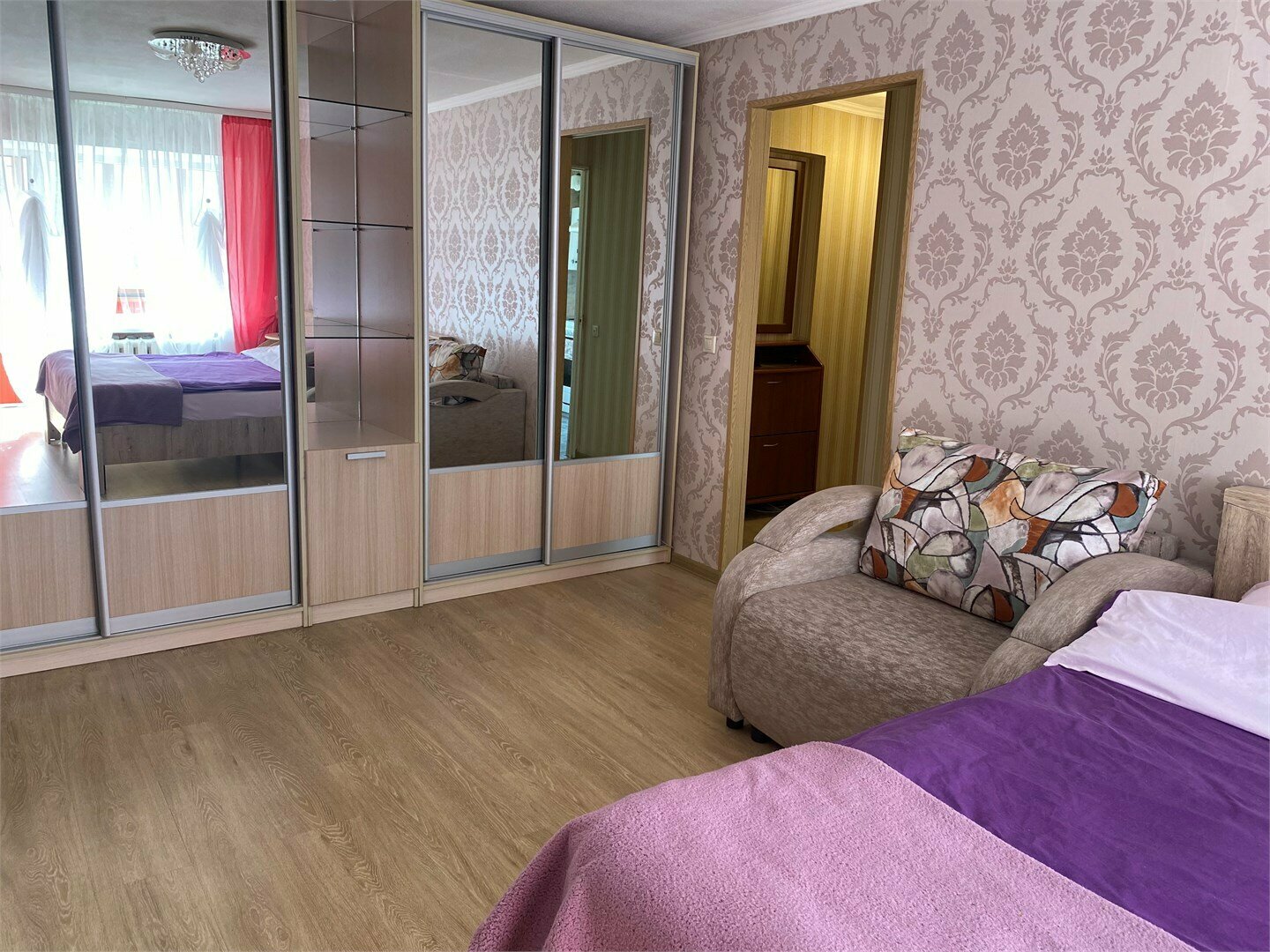 Нормандии Неман, д. 37а, подъезд 2, 2 этаж