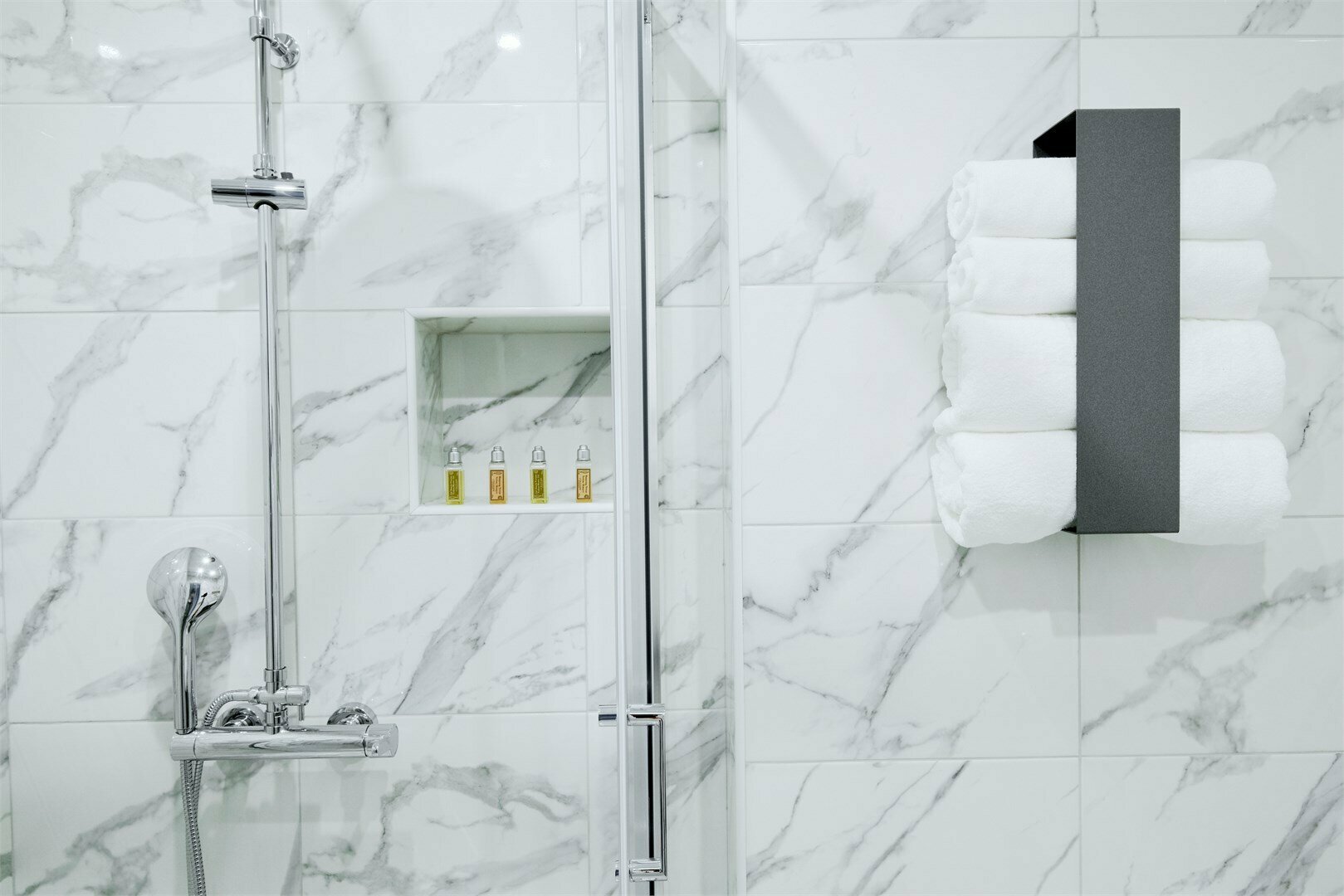 Двухместный номер с одной большой кроватью