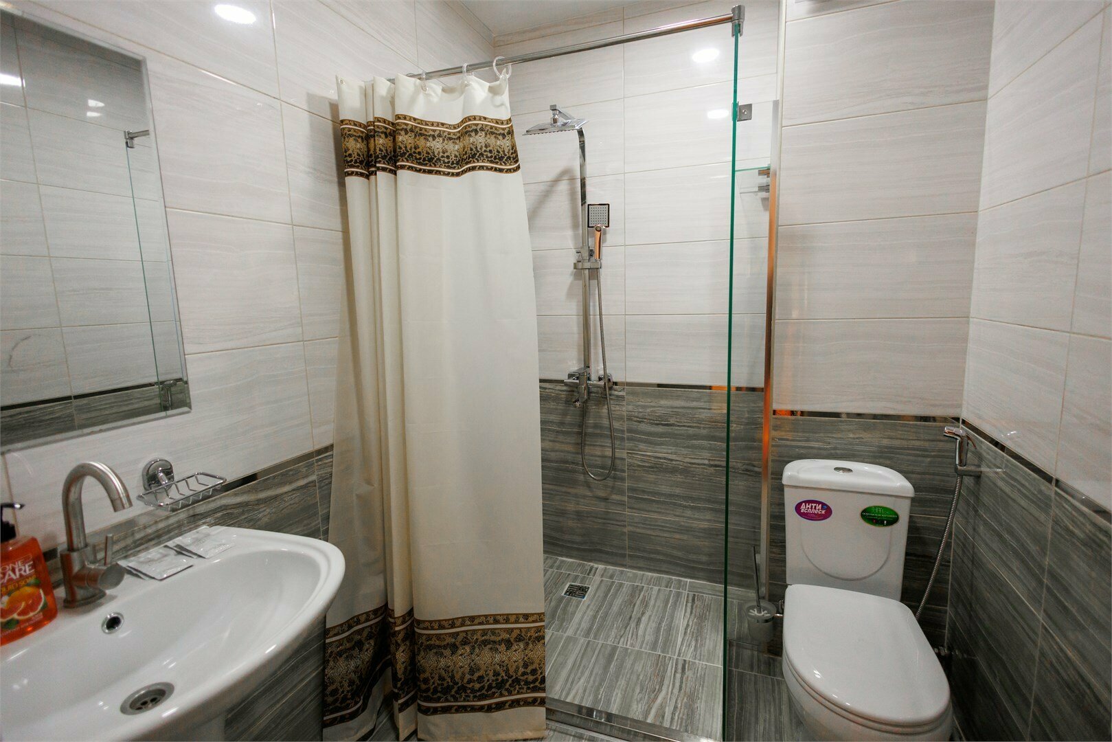 Улучшенный семейный номер