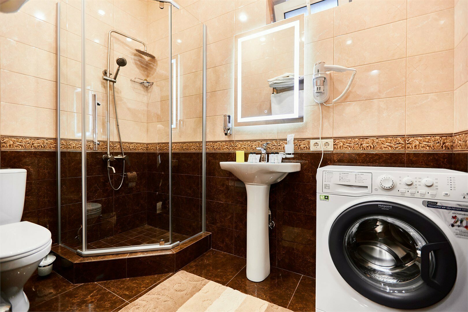 Люкс однокомнатный  (кровать +диван)