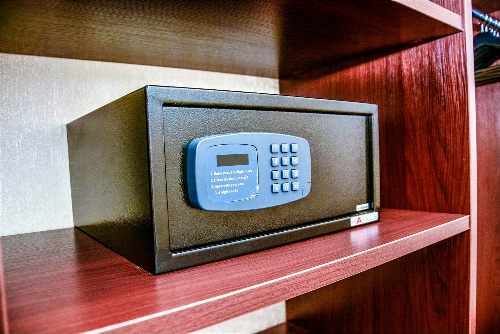 Улучшенный люкс с кроватью размера «king-size»