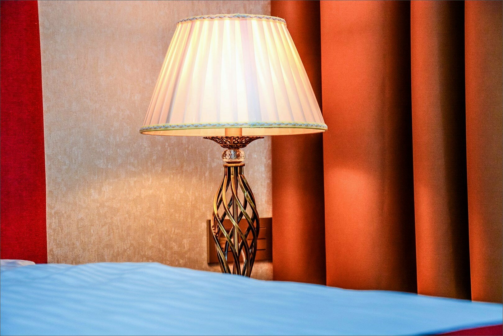 Улучшенный люкс с кроватью размера «king-size»