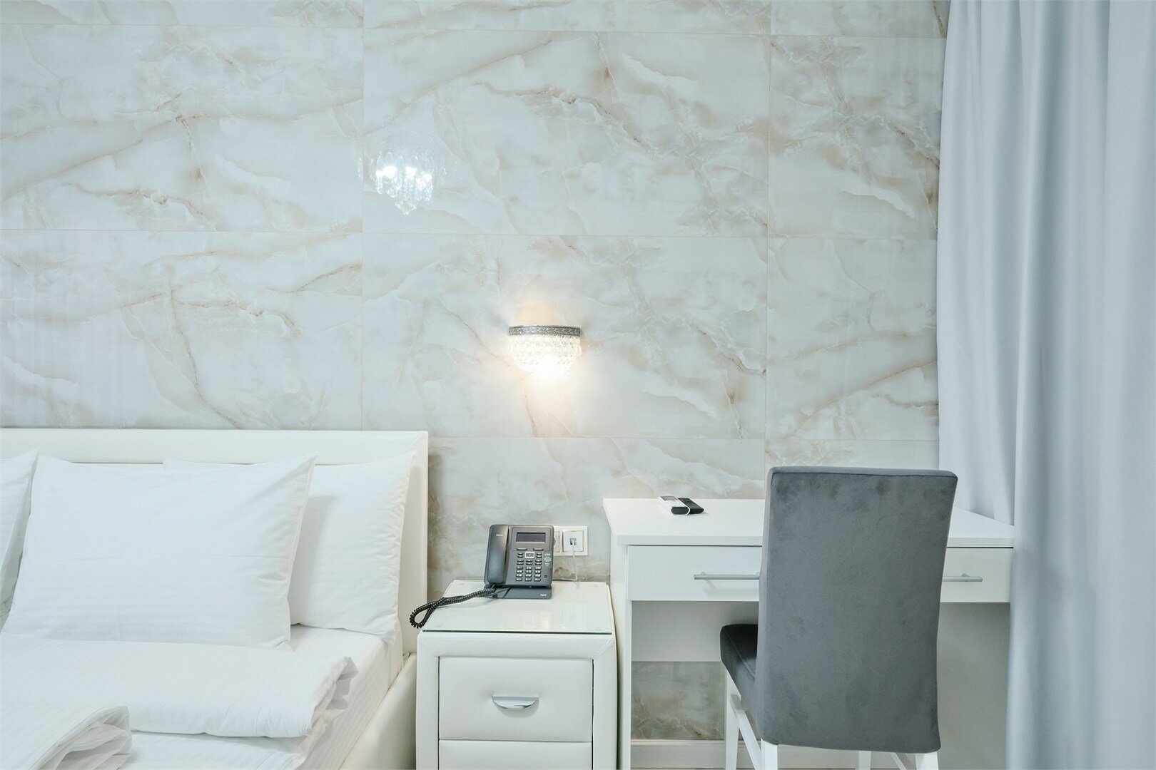 Джуниор Сюит