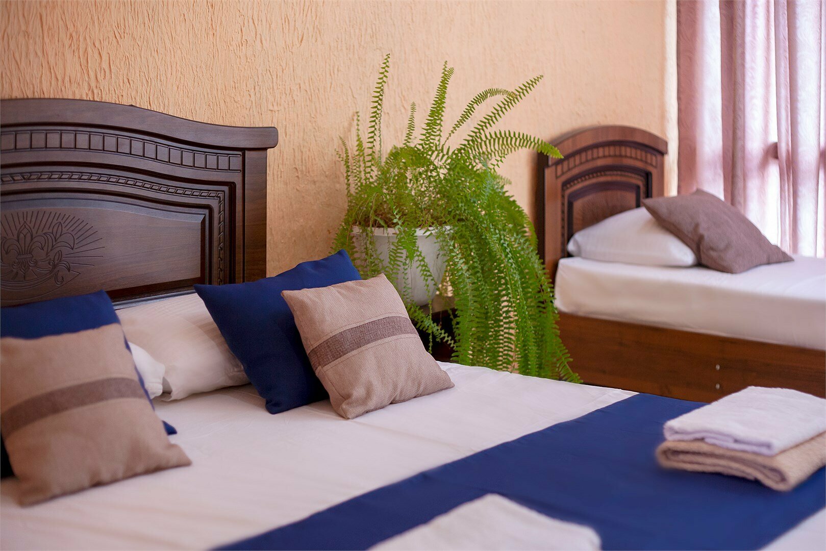 Трехместный номер «Комфорт» с душем