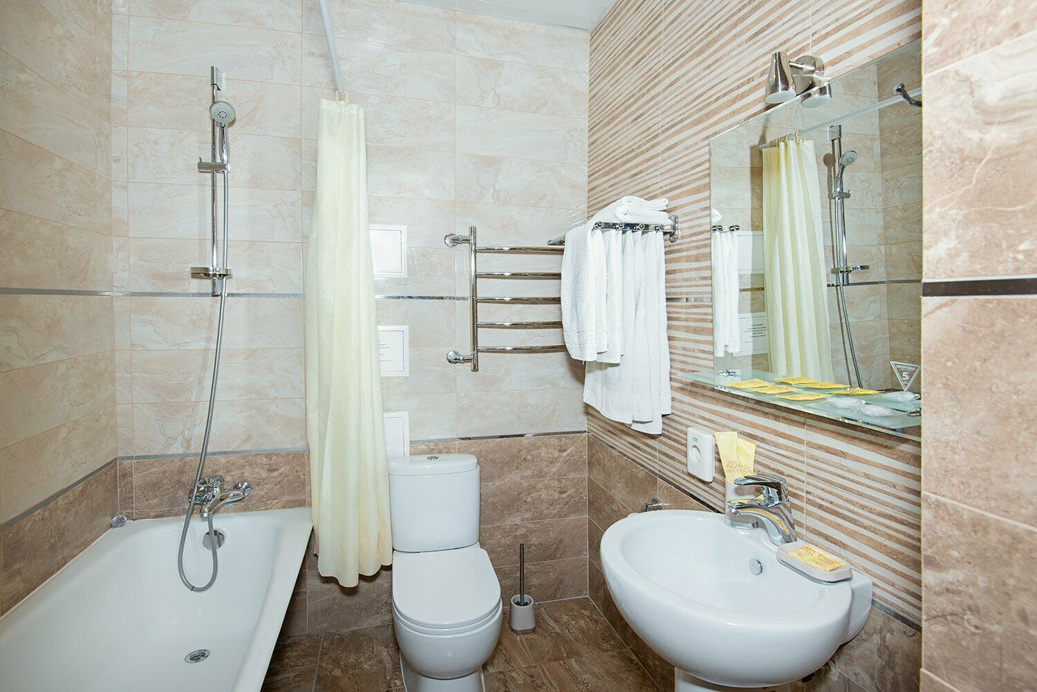 Улучшенный номер с кроватью размера «king-size» №203