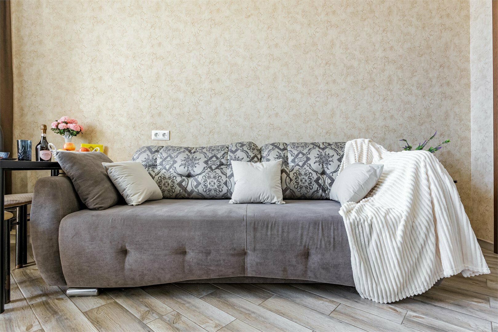 Апартаменты с видом на город на  высоком этаже 288