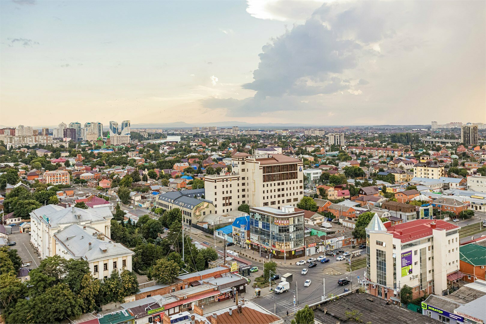 Апартаменты с видом на город на очень высоком этаже 215