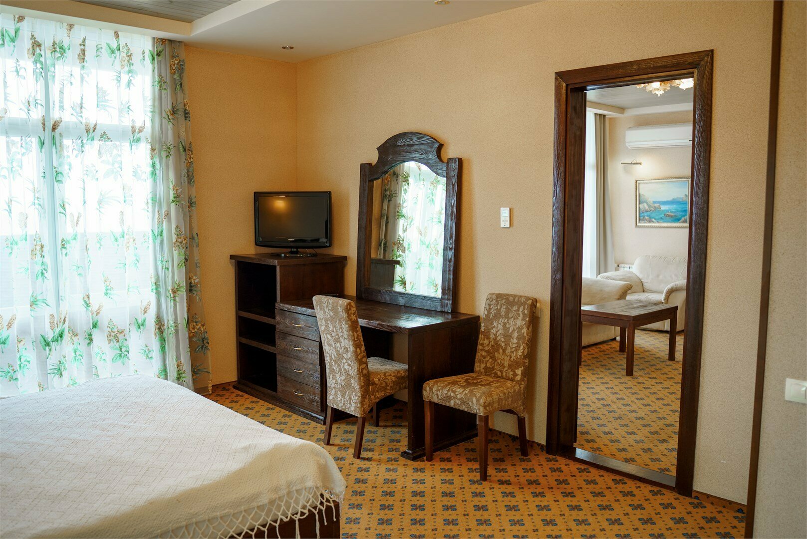 Улучшенный люкс с видом на море