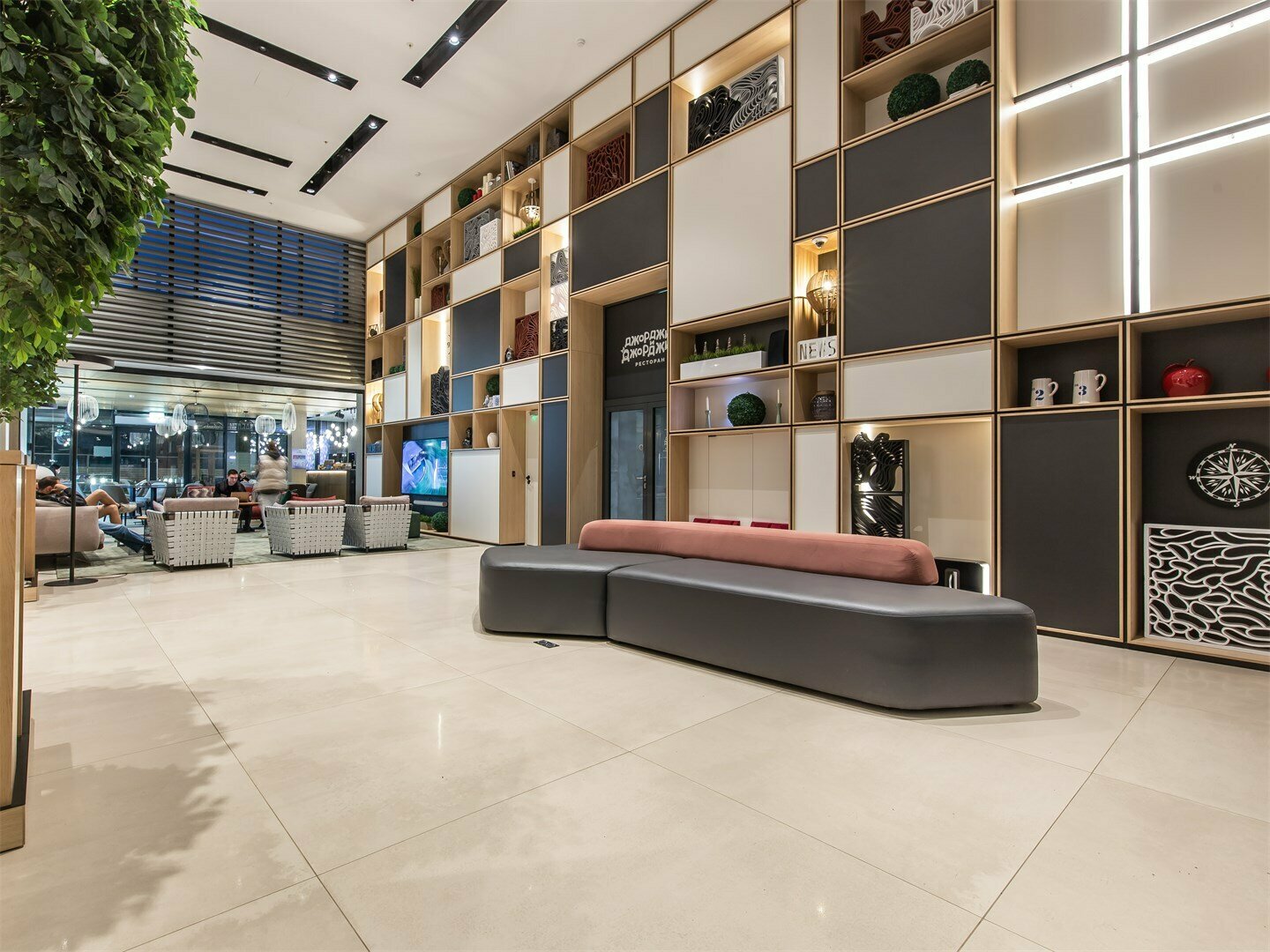 Полулюкс двухкомнатный номер (YES Ботаника)