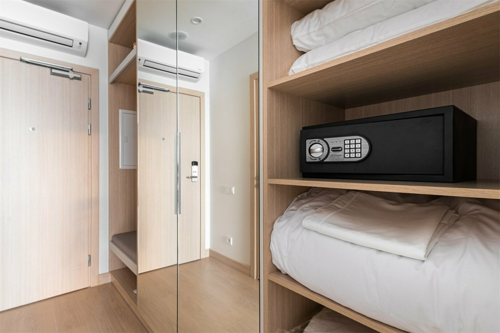 Супериор с видом на парк (YES Ботаника)