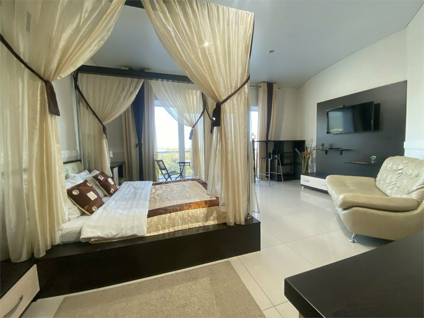 DeLuxe с балконом