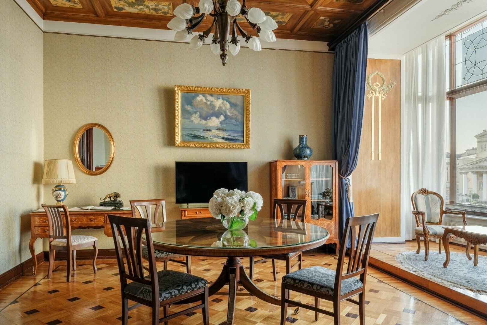 ИСТОРИЧЕСКИЙ ЛЮКС