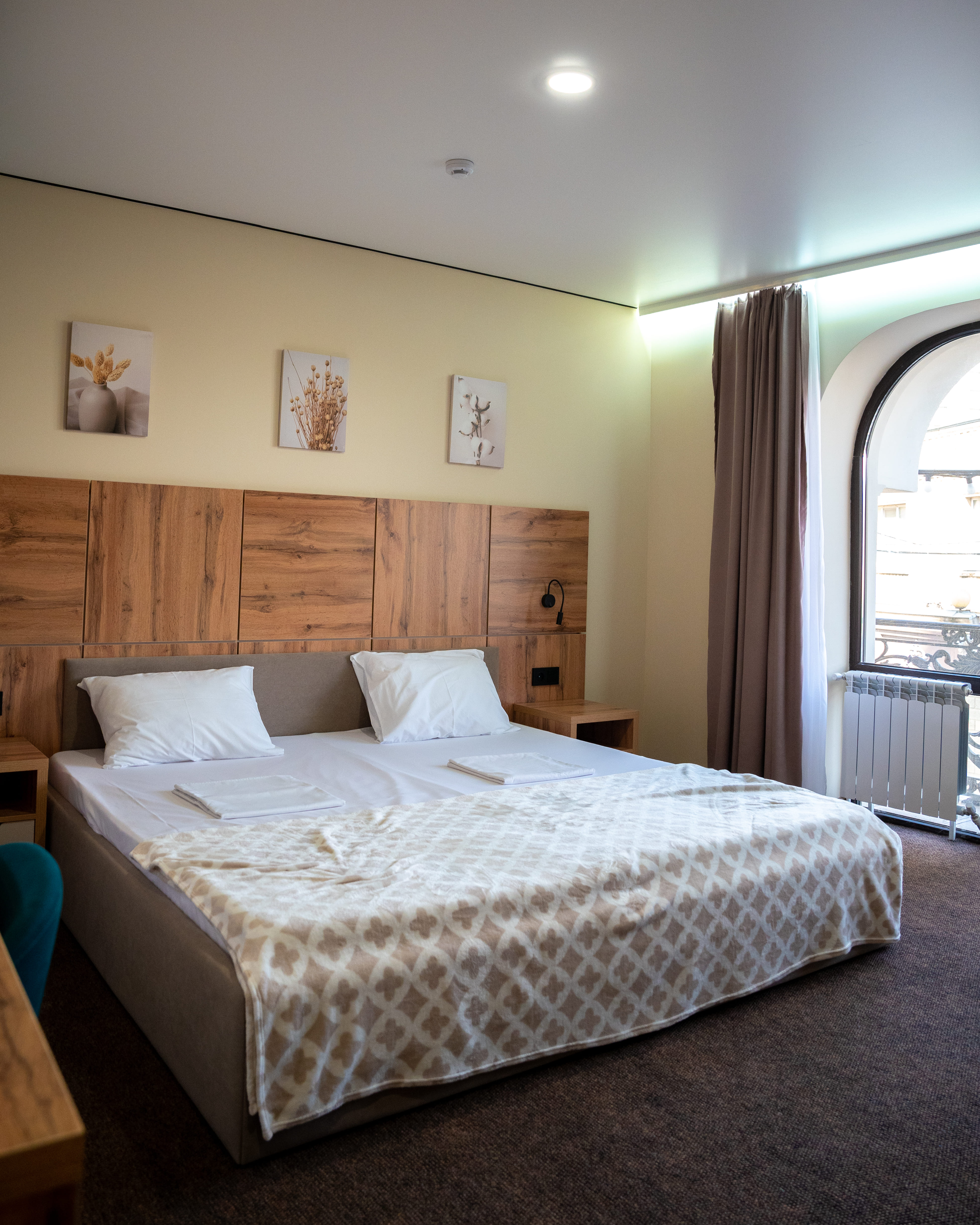 Улучшенный номер с кроватью размера «king-size» или 2 отдельными кроватями