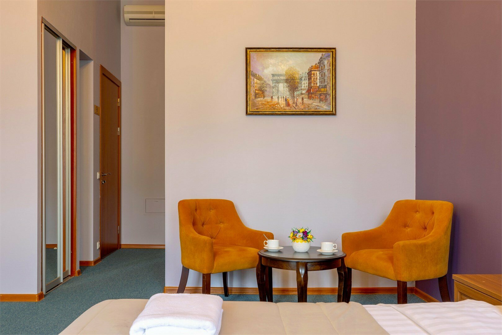 Люкс с балконом и джакузи, кроватью кинг-сайз и видом на набережную