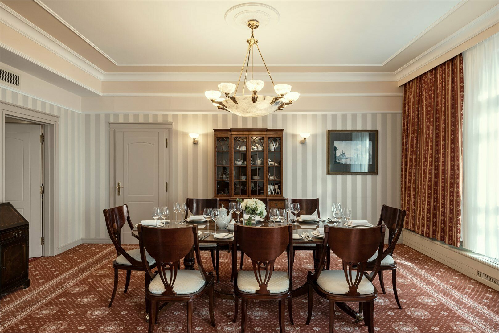 Президентский Люкс с доступом в представительскую гостиную