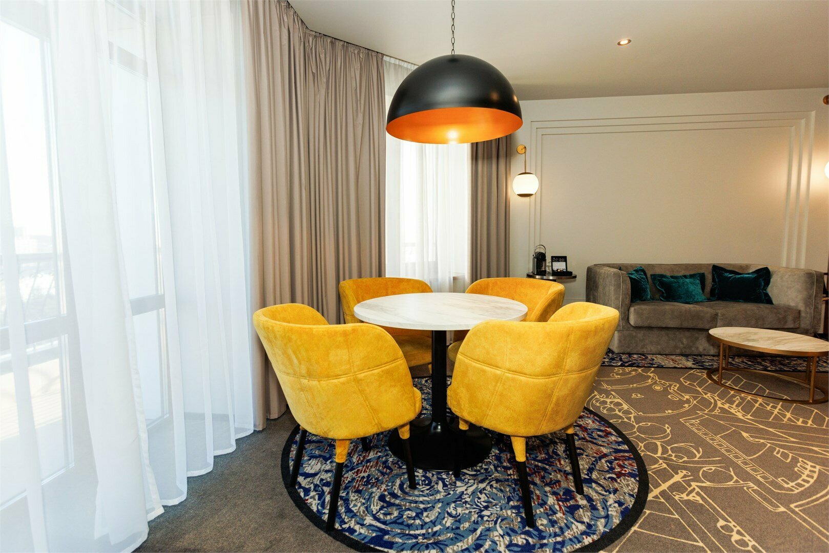 Номер Suite с двуспальной кроватью