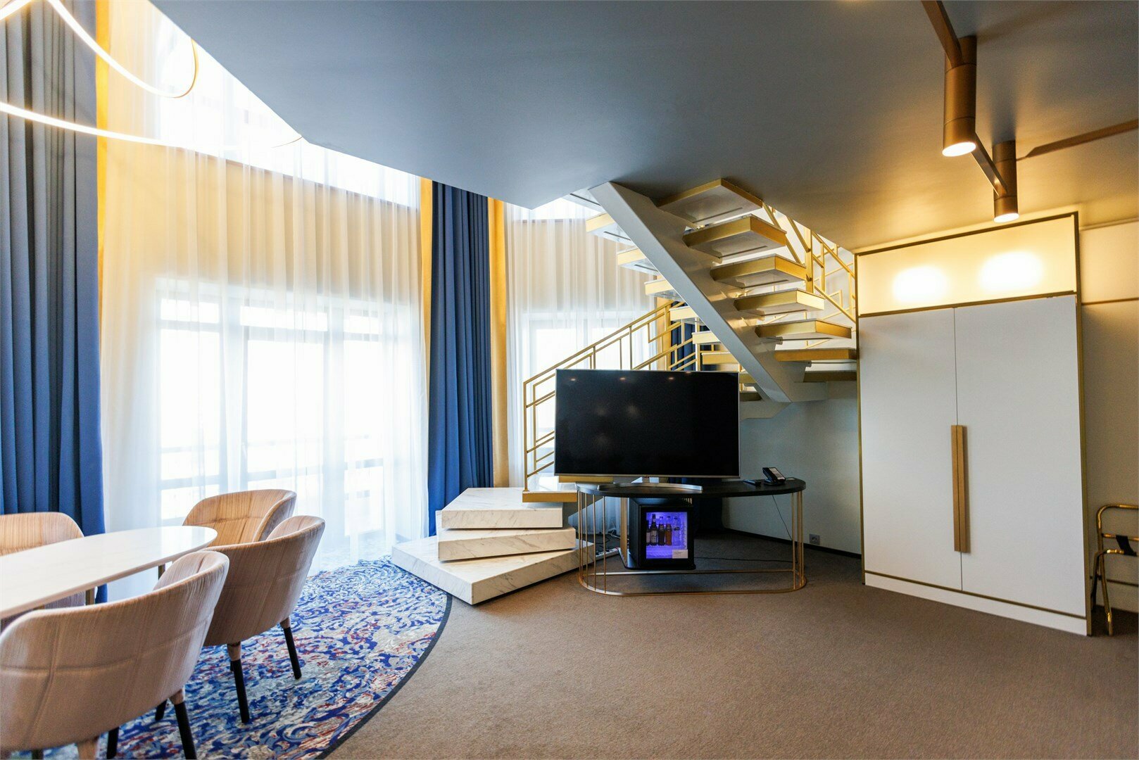 Номер Suite Amur с двуспальной кроватью