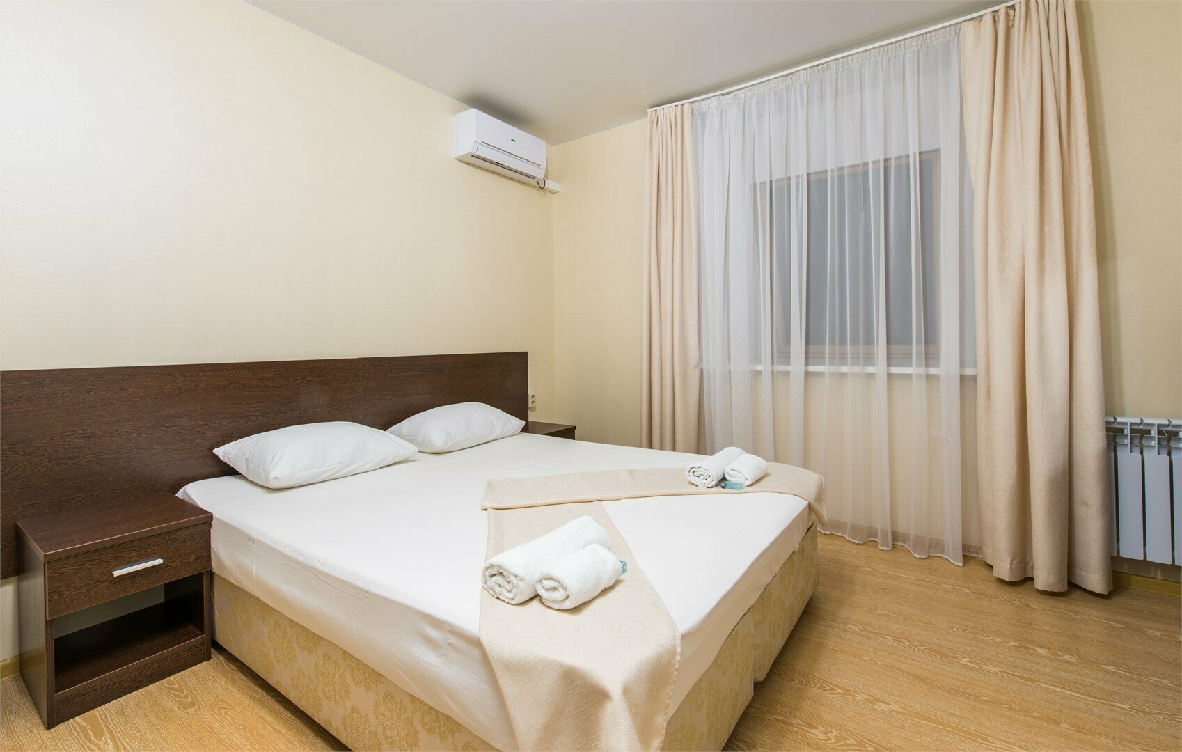 Трехместный