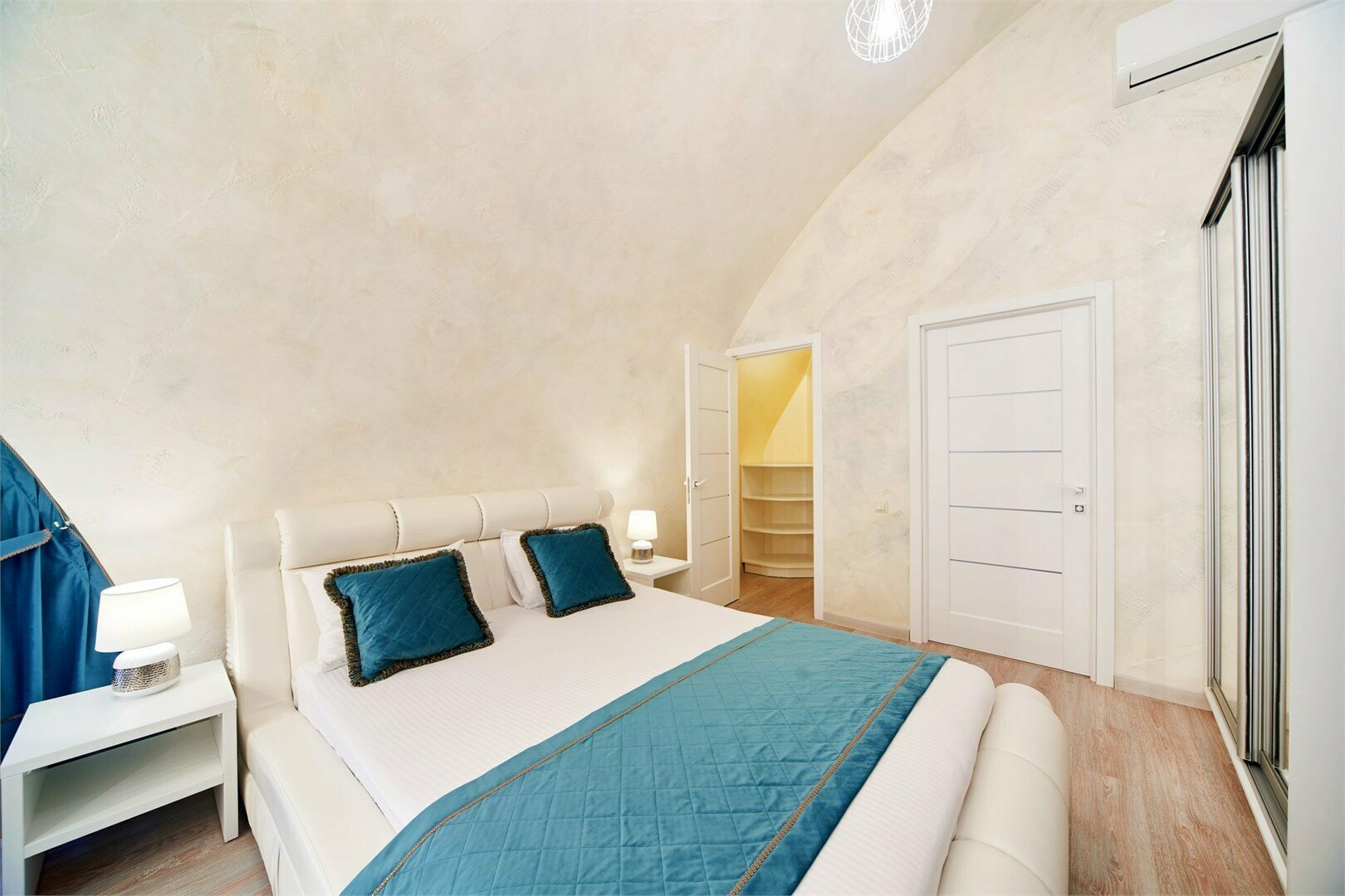 Люкс с 1 спальней