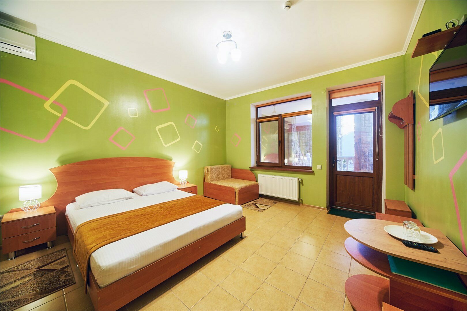 Двухместный номер с 1 кроватью и видом на бассейн