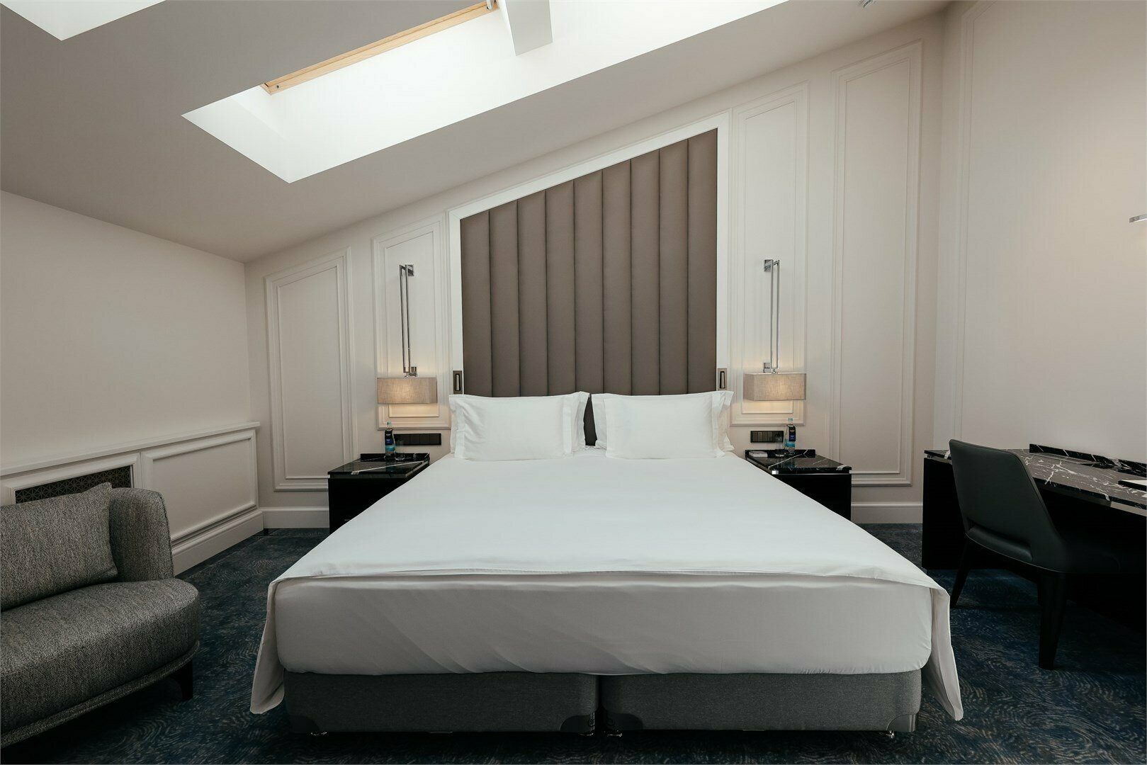 Делюкс с мансардными окнами