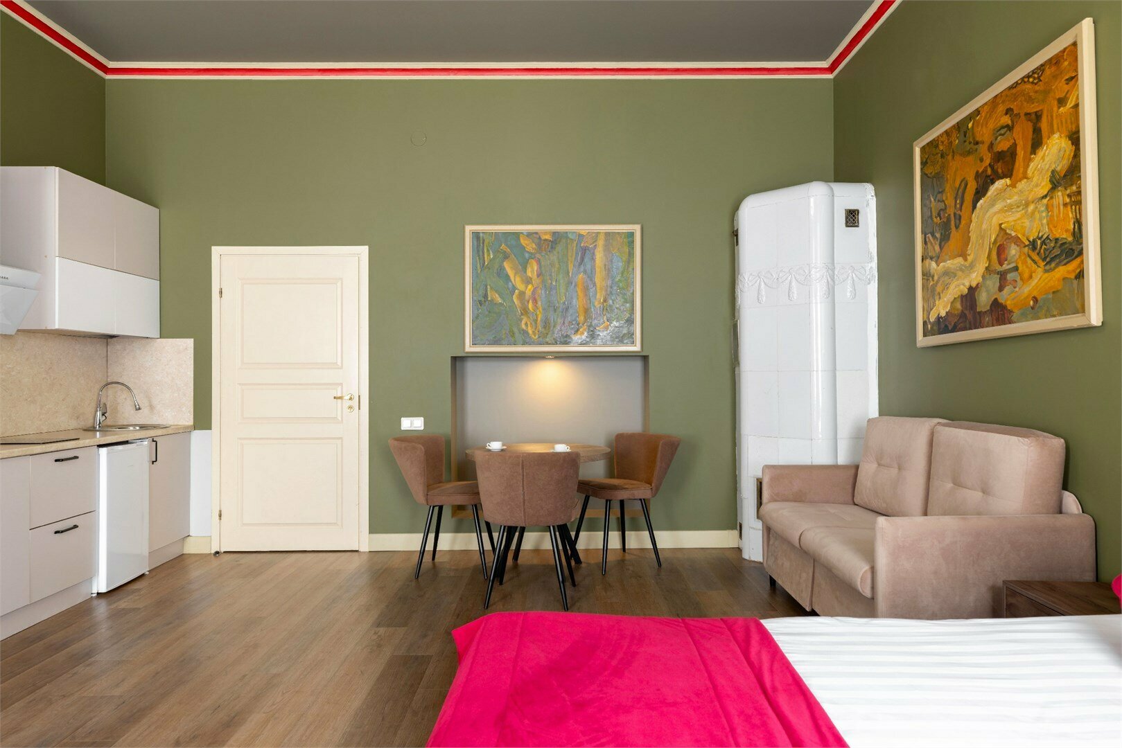 Делюкс Апартаменты с кроватью "Кинг-Сайз" и видом на город (green) №1