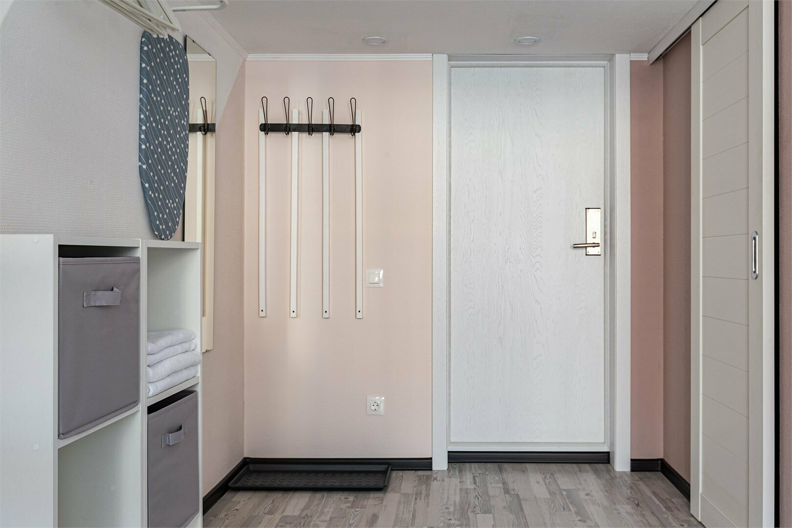 2 -  Комфортные 4х местные апартаменты вид на канал Грибоедова