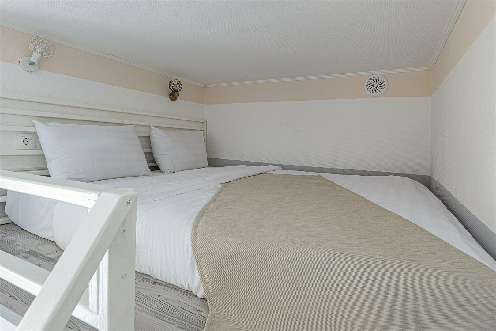 5 - Двухуровневые апартаменты с видом во двор