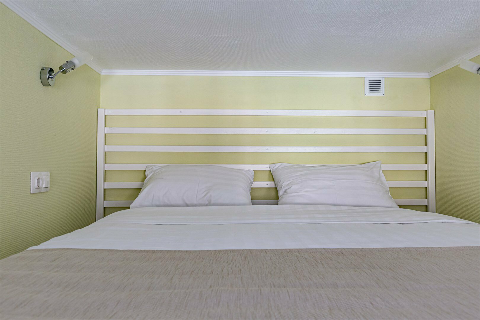 2 -  Комфортные 4х местные апартаменты вид на канал Грибоедова