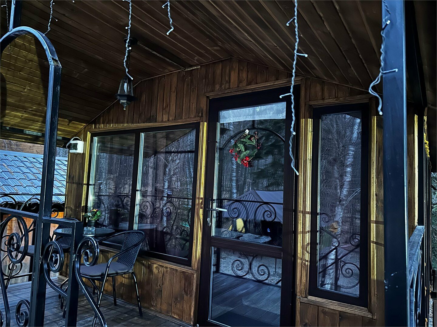 Домик на высоте 2 студия (двухспальная кровать, раскладной диван)