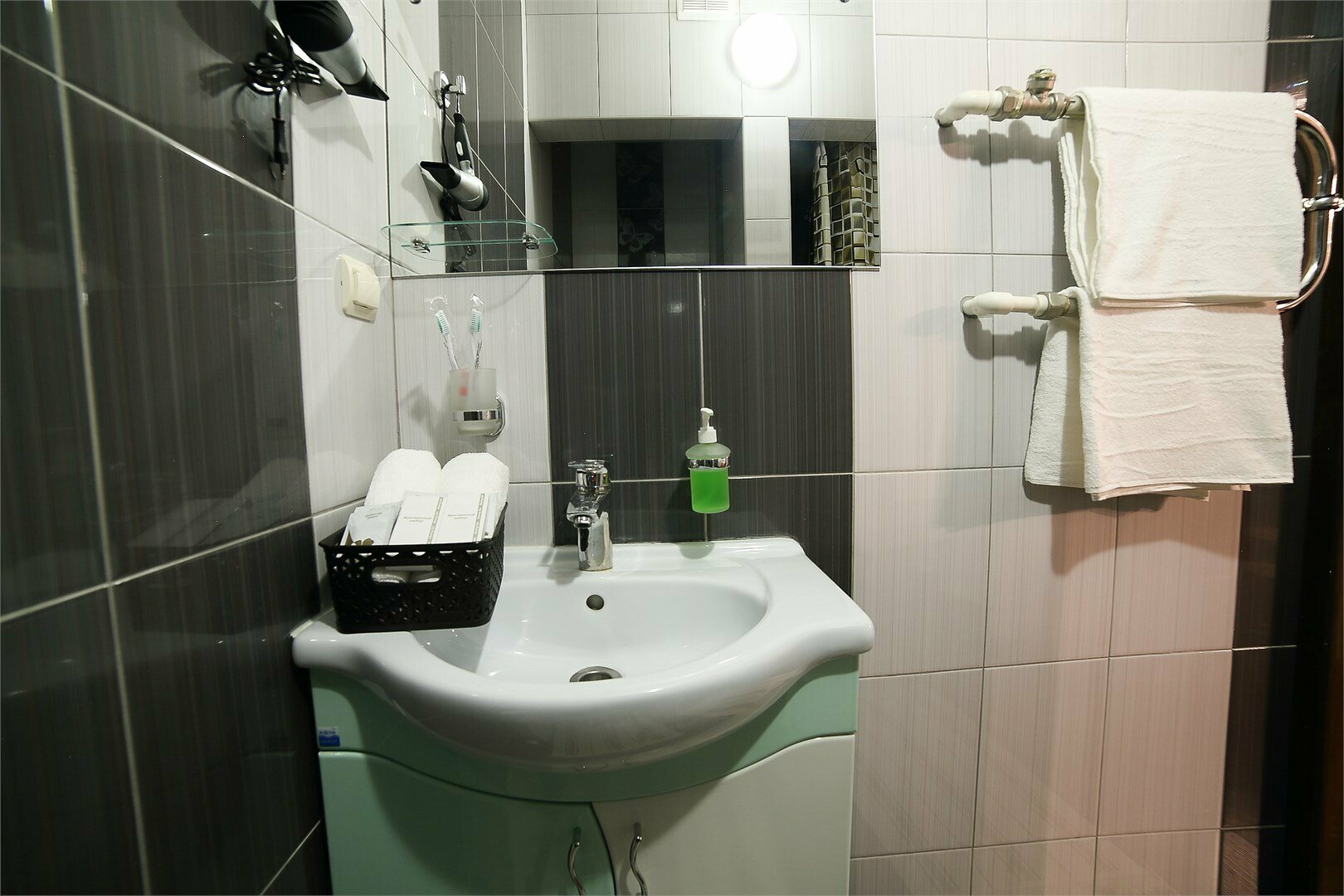 Улучшенный двухместный номер с 2 отдельными кроватями