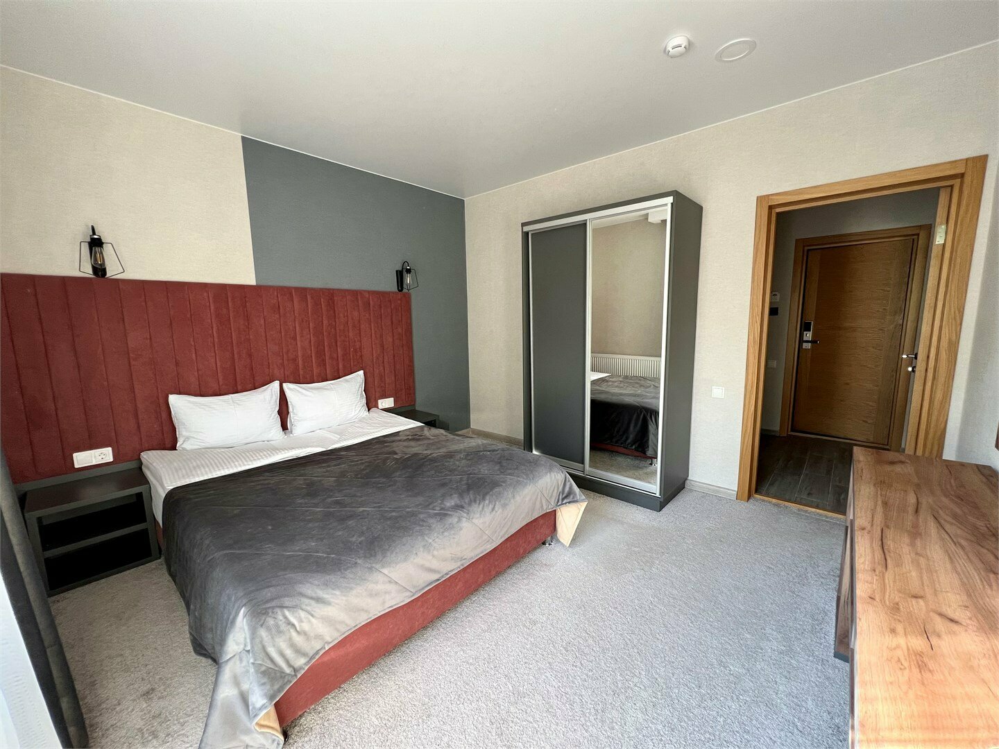 Семейный двухкомнатный номер Коннект