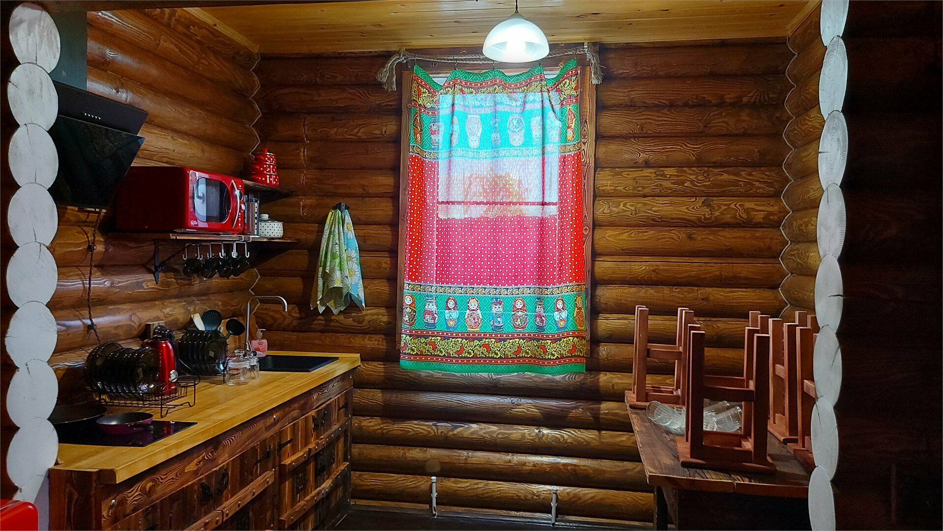 Коттедж с балконом