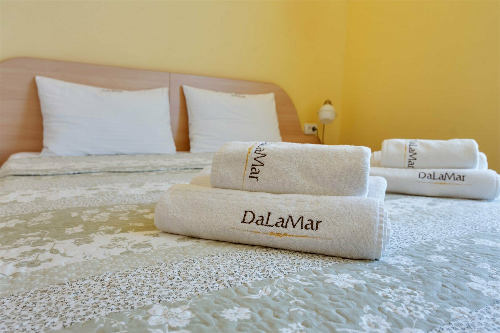 КОМН. №4 ("Комната Люкс на главный фасад") - 16 кв.м.