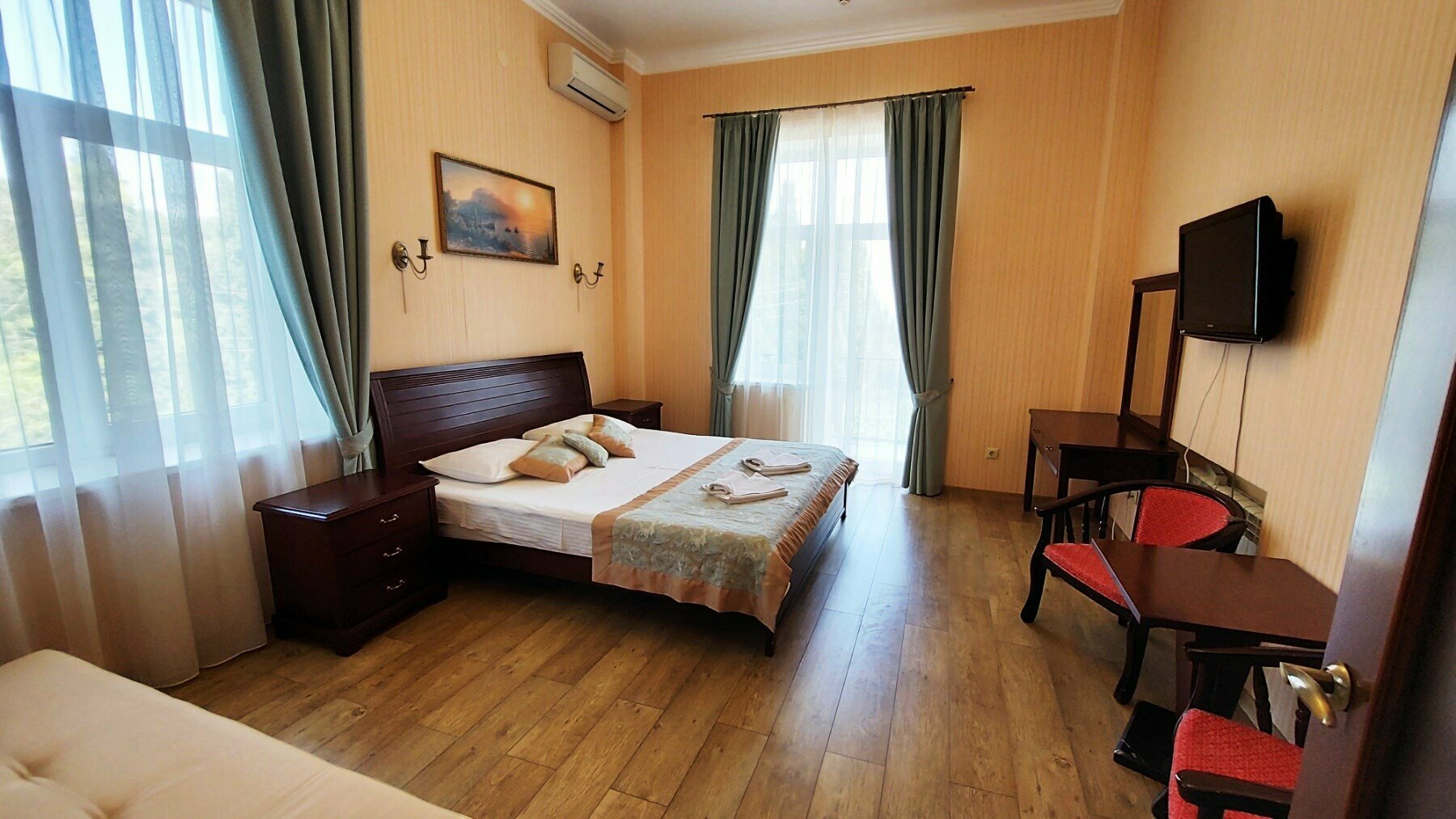 Полулюкс 15, 2й этаж, балкон, вид на море