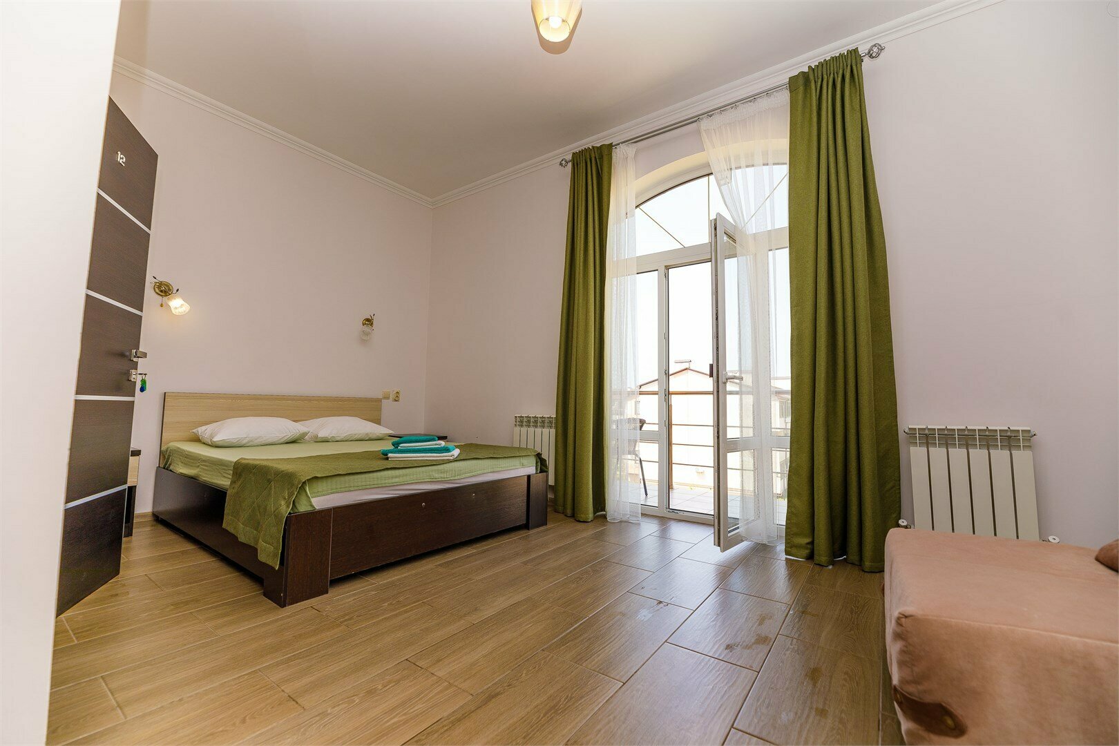 Трехместный  Делюкс с балконом