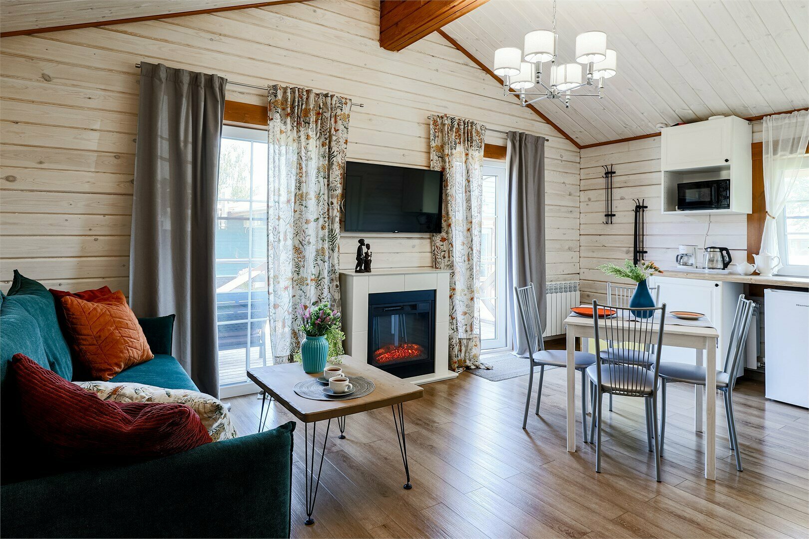 Коттедж с террасой