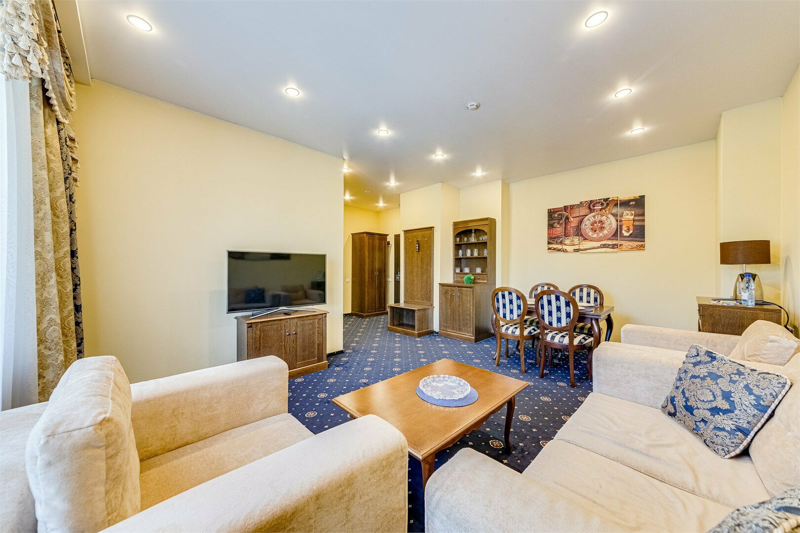 Люкс - двухкомнатный Номер