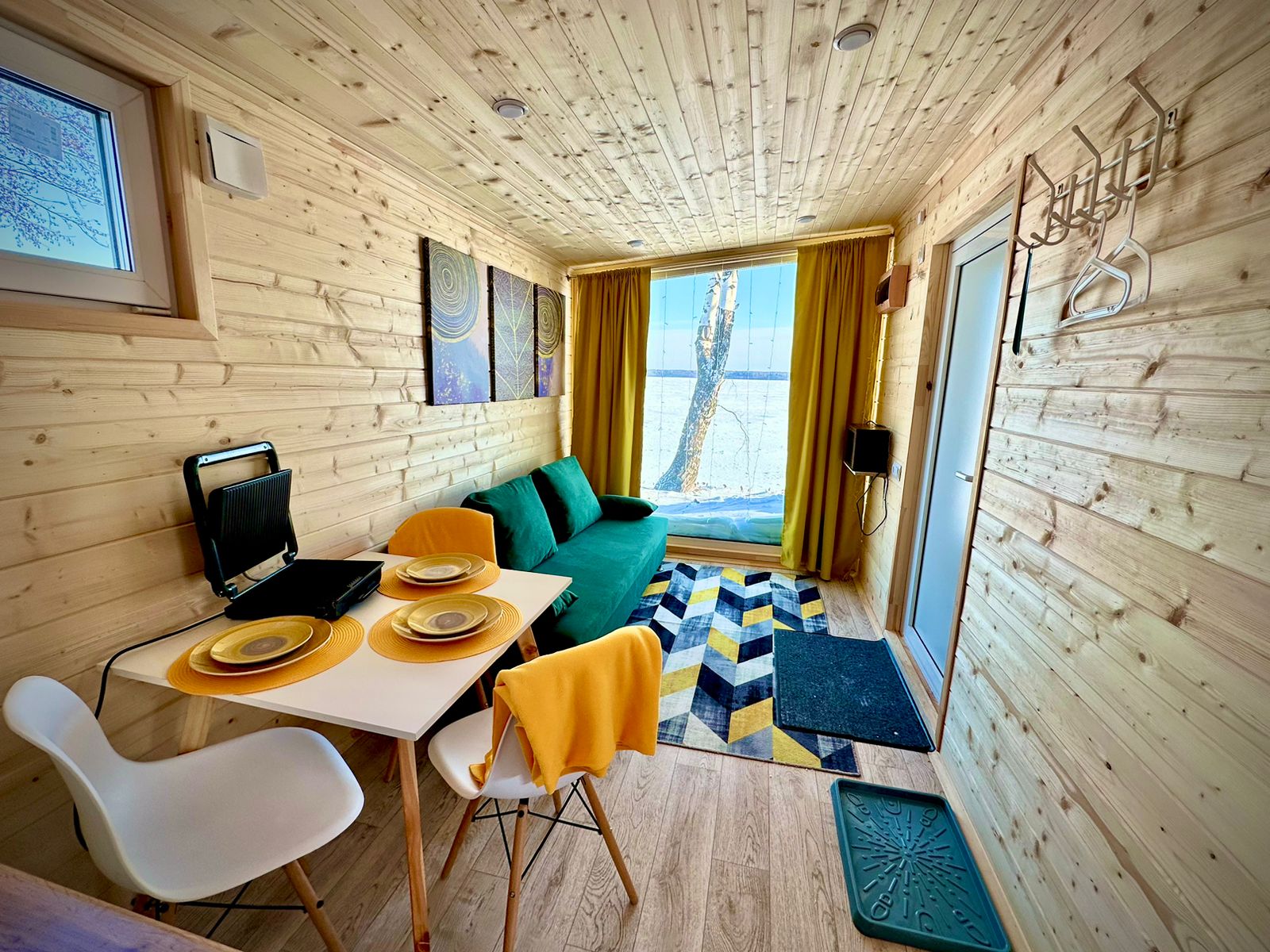 Дом с видом на озеро