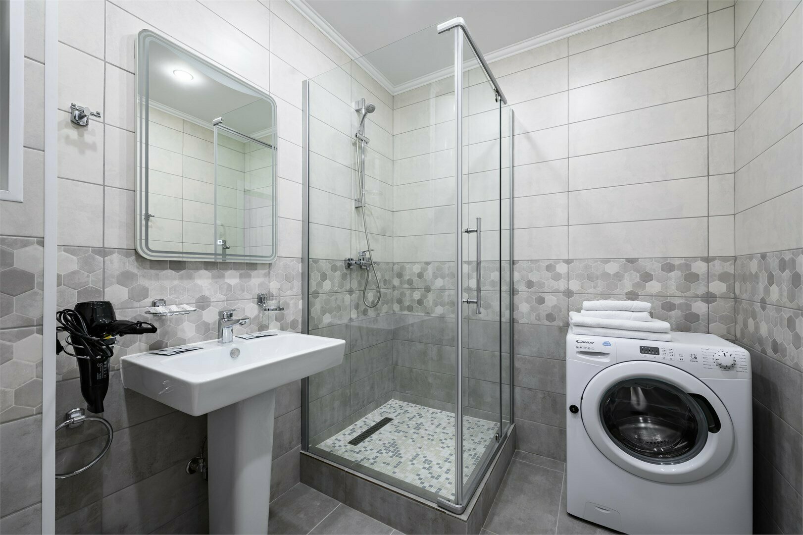 Двухкомнатные просторные апартаменты с видом в тихий, уютный Питерский дворик, 55 м2