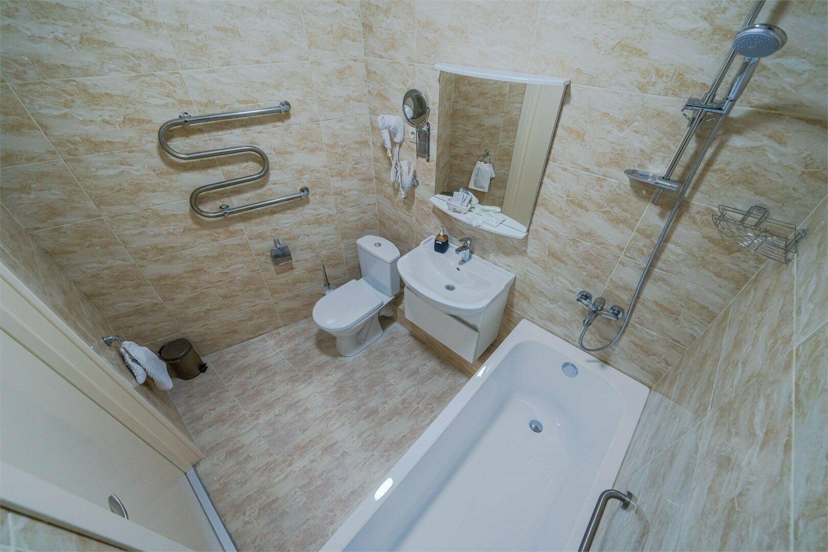 Люкс с видом на озеро