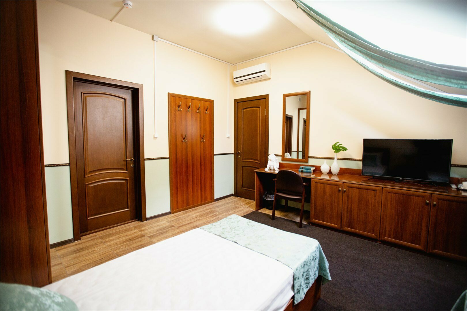 Улучшенный двухместный номер с 1 кроватью или 2 отдельными кроватями